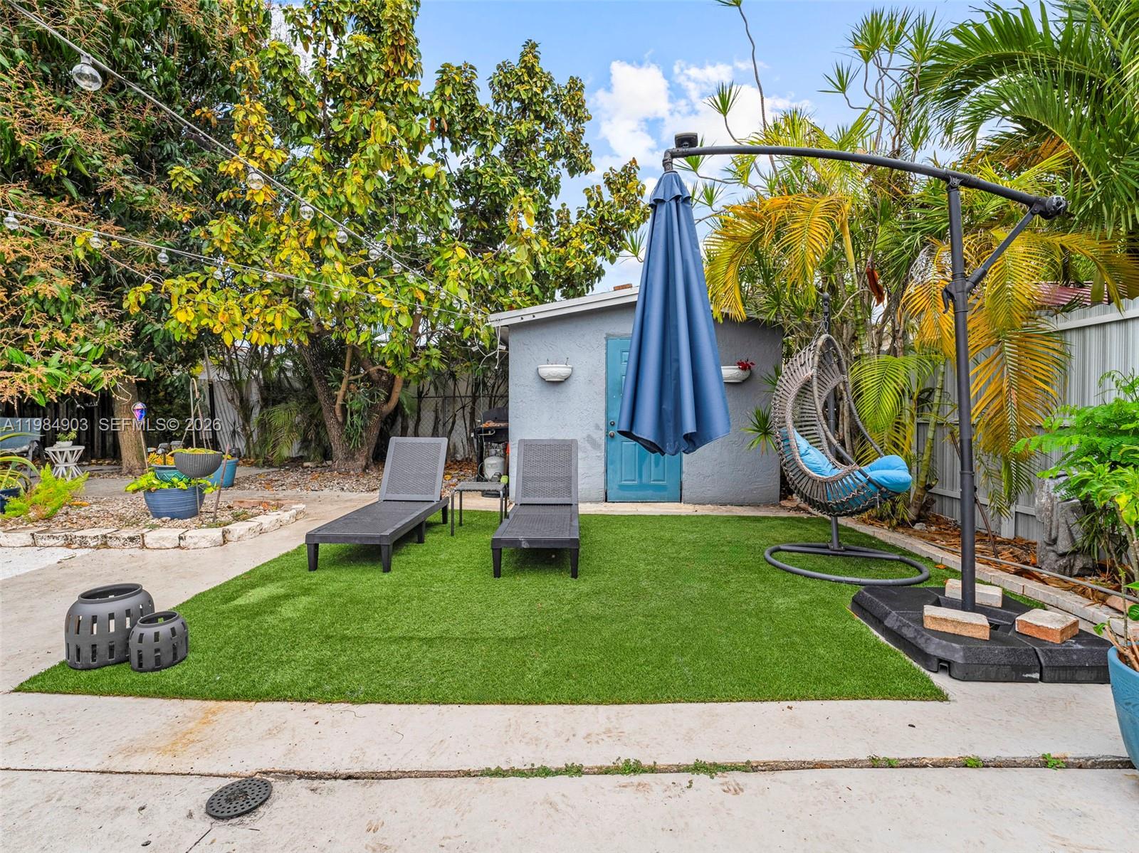 13811 SW 14th St Miami, FL 33184