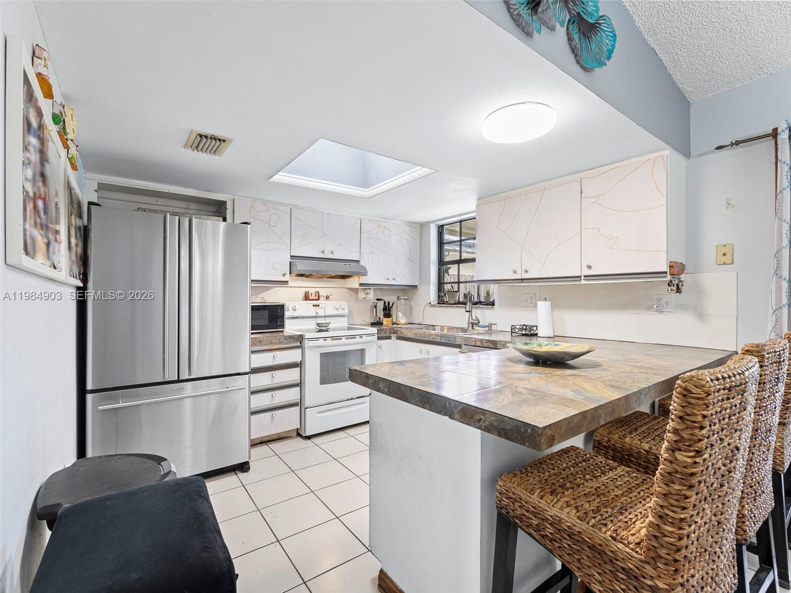 13811 SW 14th St Miami, FL 33184