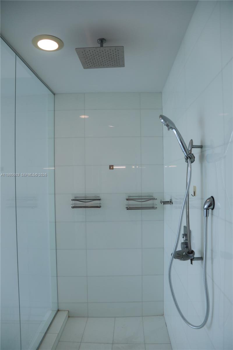 image Paramount Bay18