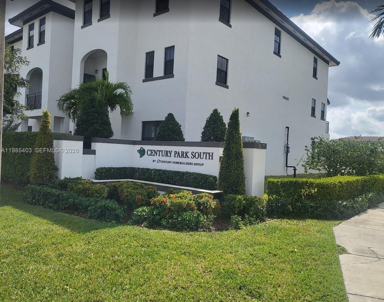 15540 SW 136th St #109