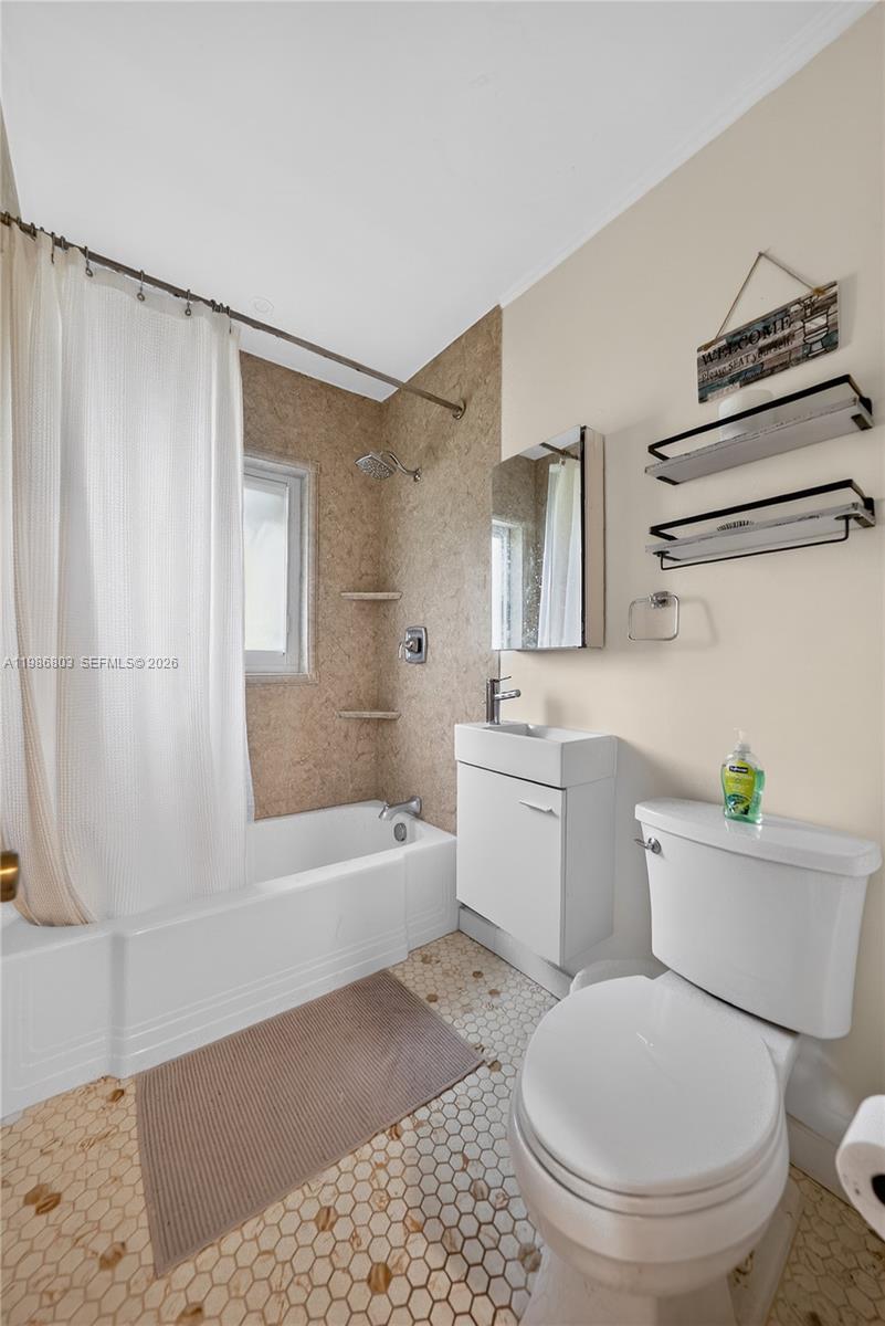 117 NW 102nd St Miami Shores, FL 33150