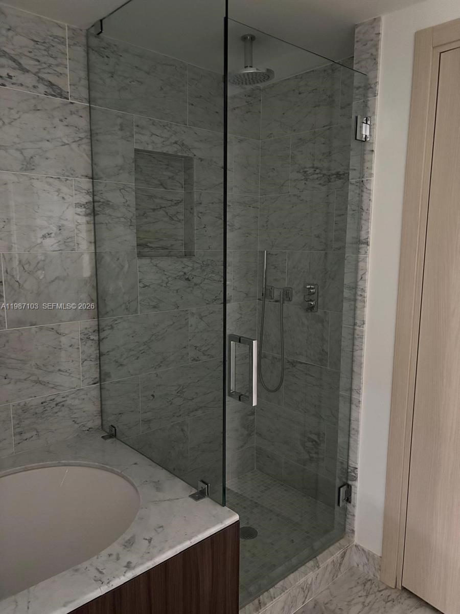 image Brickell Flatiron36