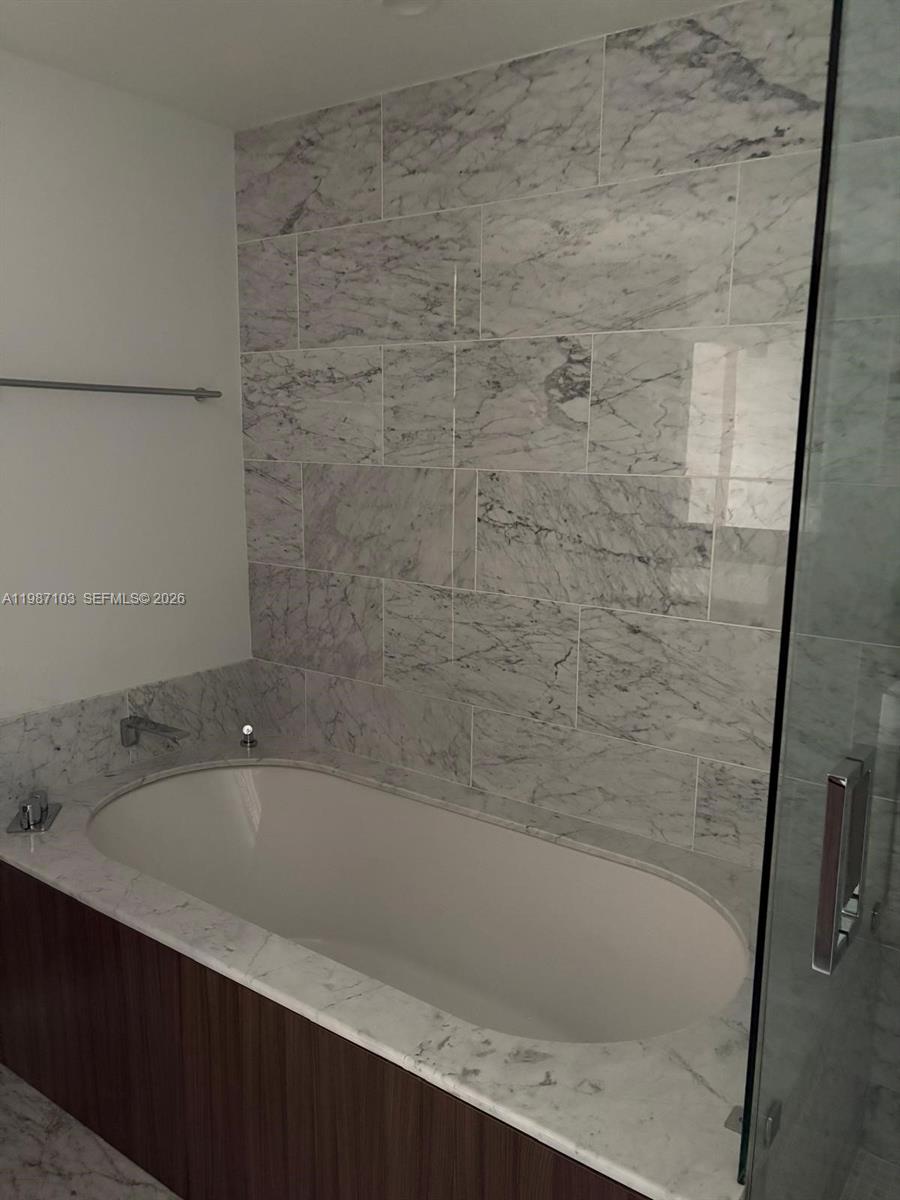 image Brickell Flatiron37