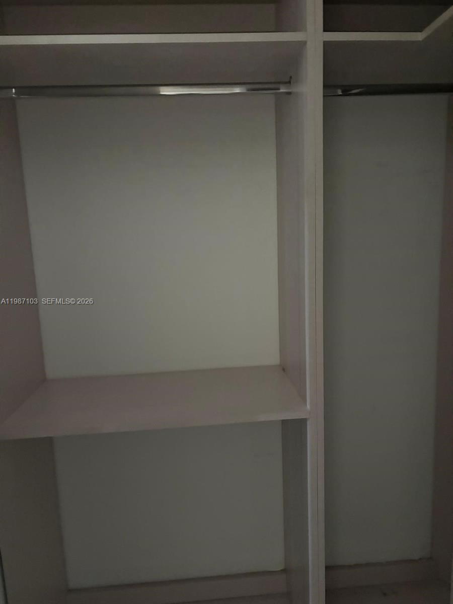 image Brickell Flatiron41