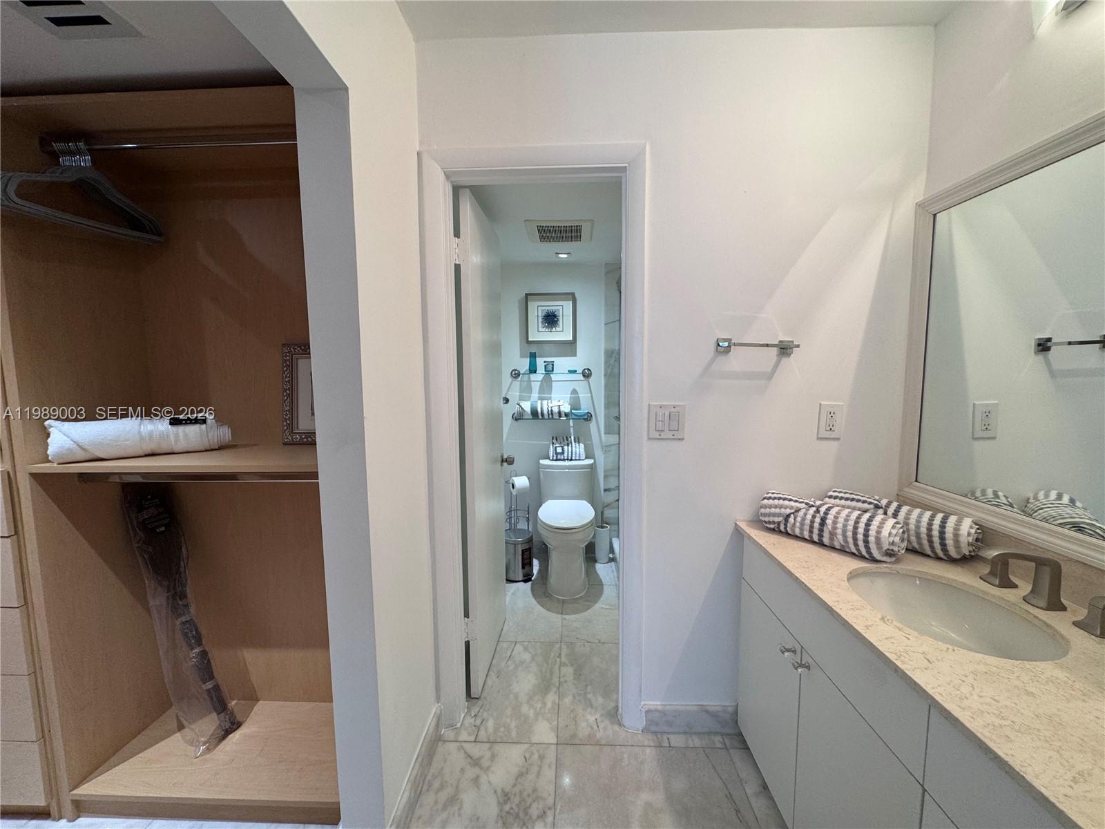 3301 N Country Clb Dr #104 Aventura, FL 33180