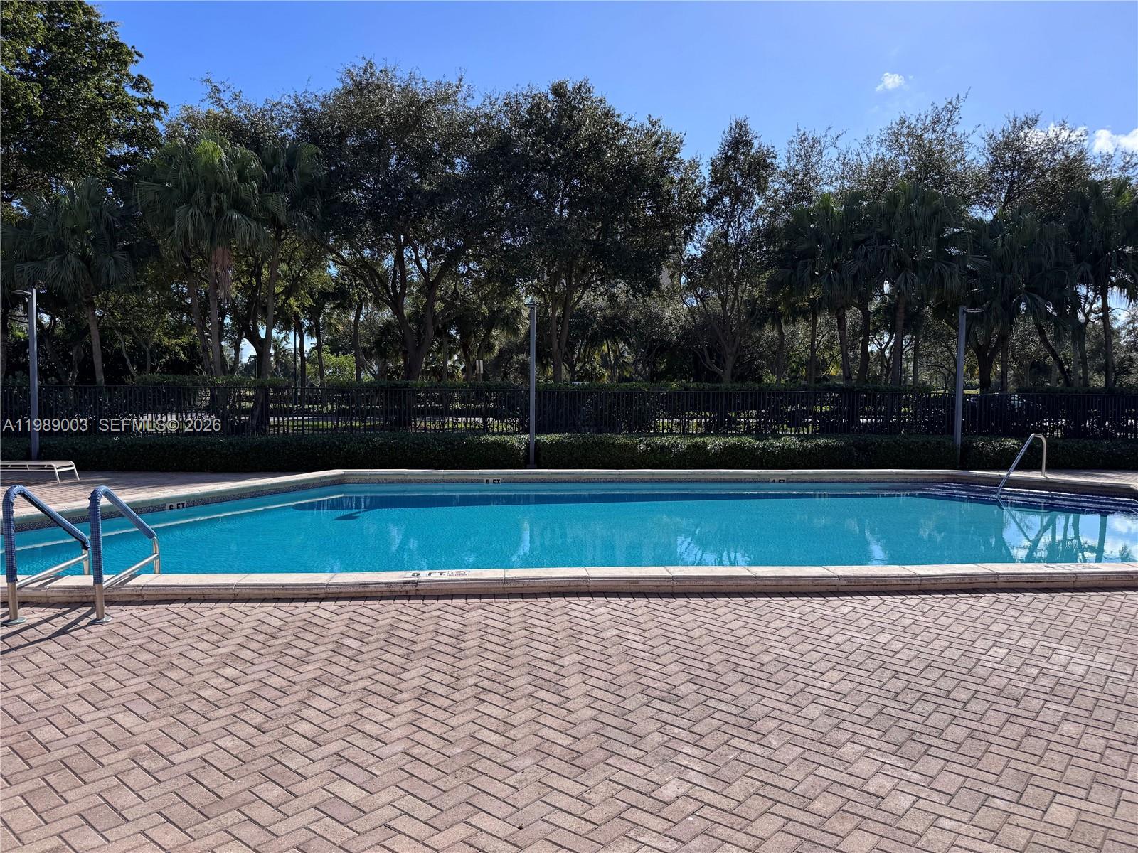 3301 N Country Clb Dr #104 Aventura, FL 33180