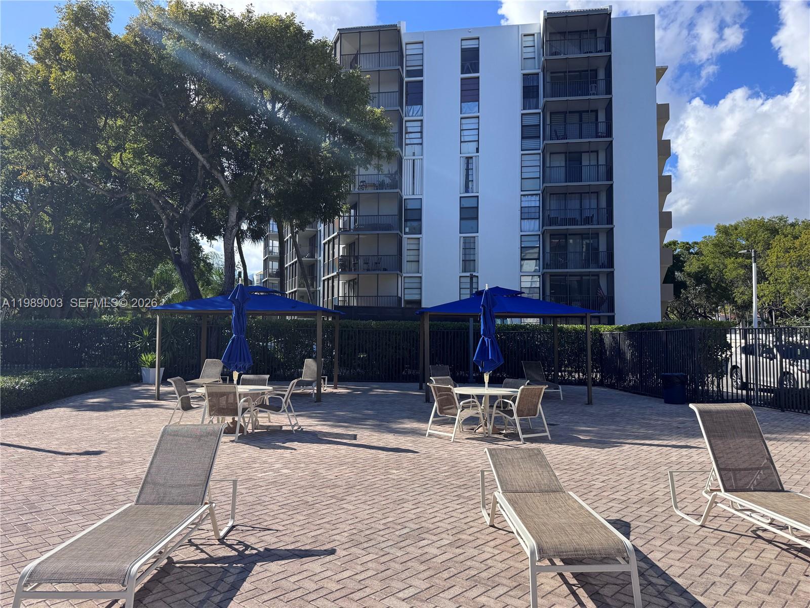 3301 N Country Clb Dr #104 Aventura, FL 33180