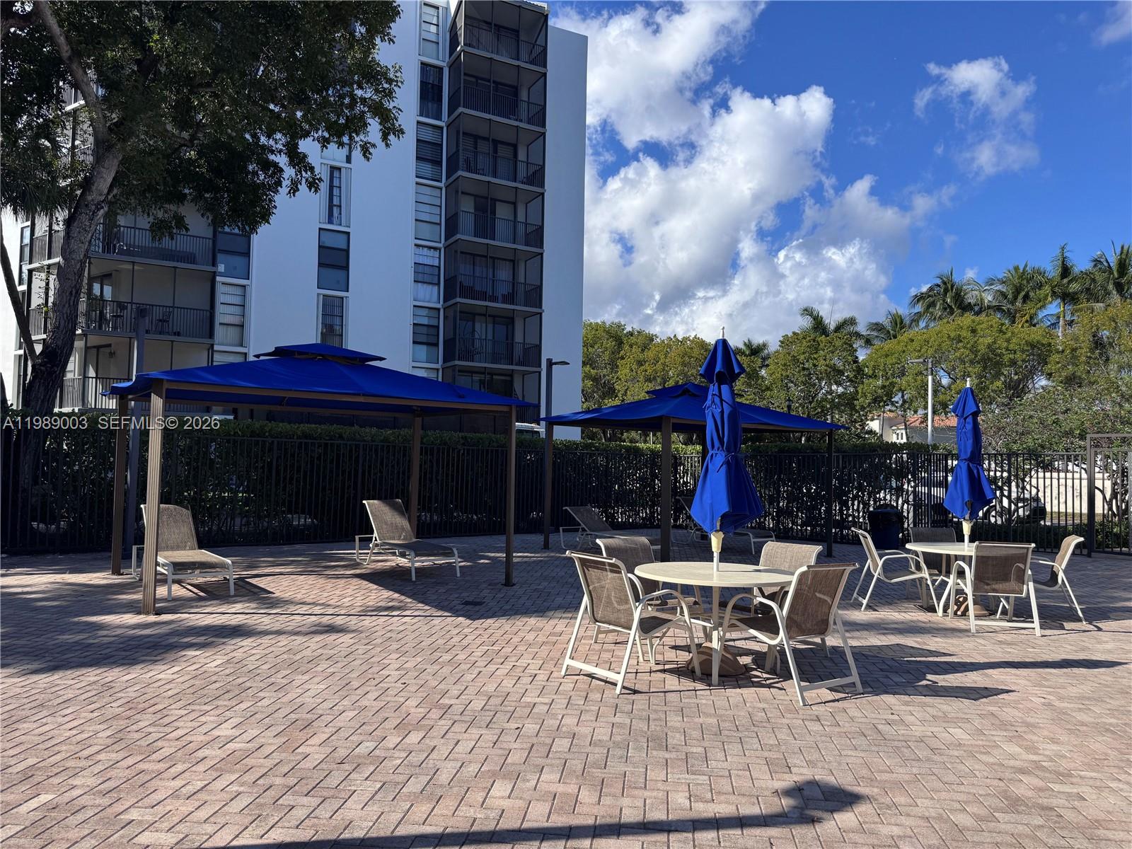 3301 N Country Clb Dr #104 Aventura, FL 33180