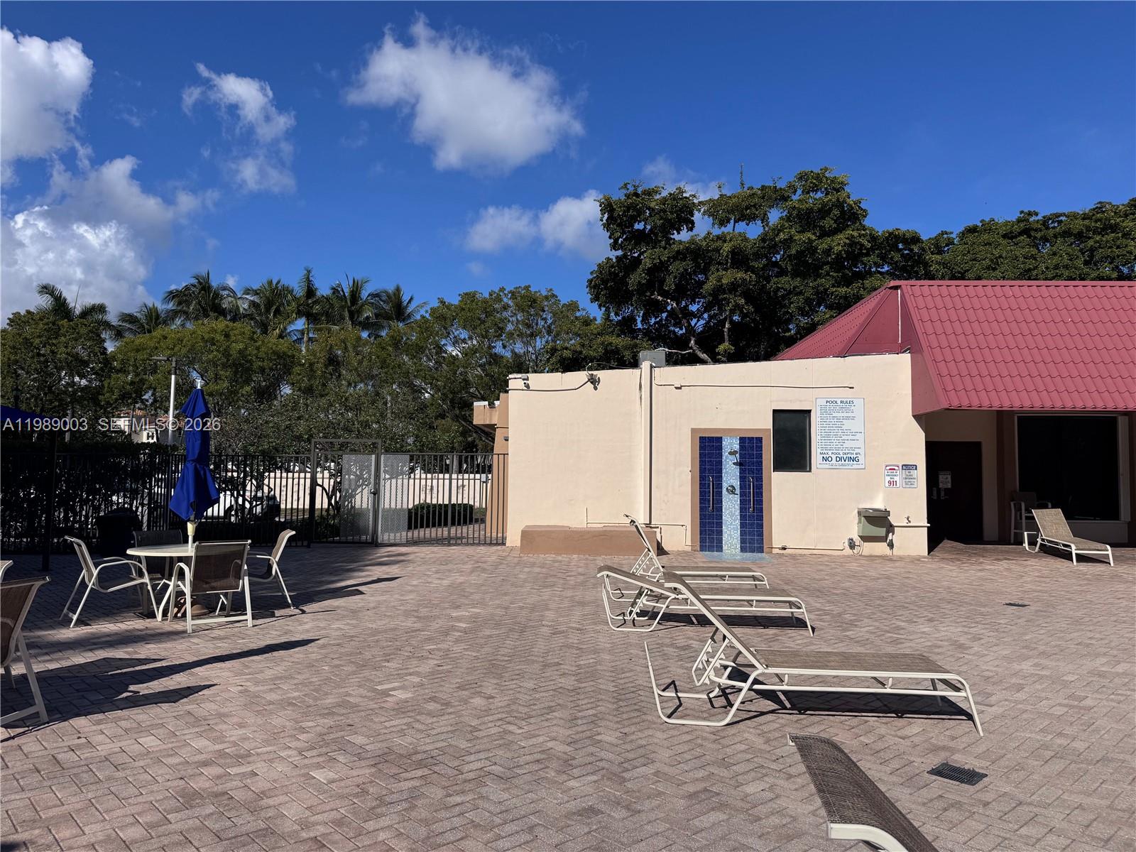 3301 N Country Clb Dr #104 Aventura, FL 33180