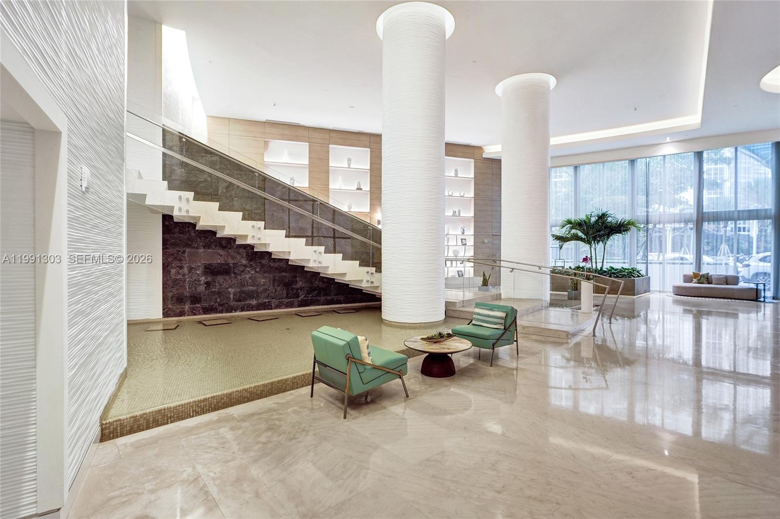 image Trump Royale46