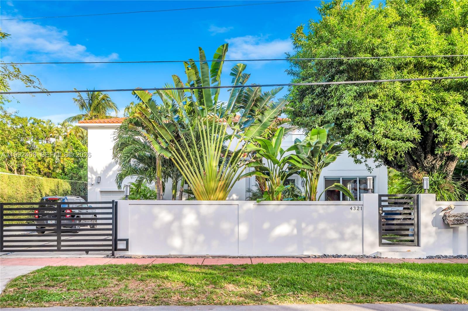 4321 Nautilus Dr Miami Beach, FL 33140