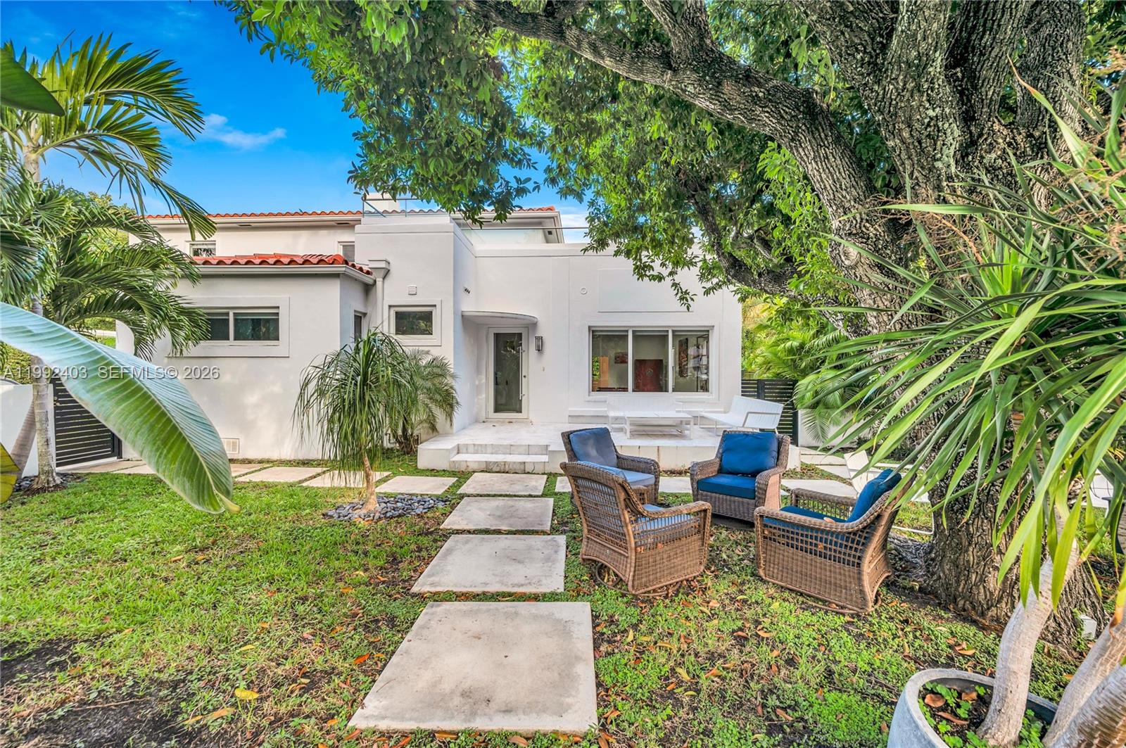 4321 Nautilus Dr Miami Beach, FL 33140