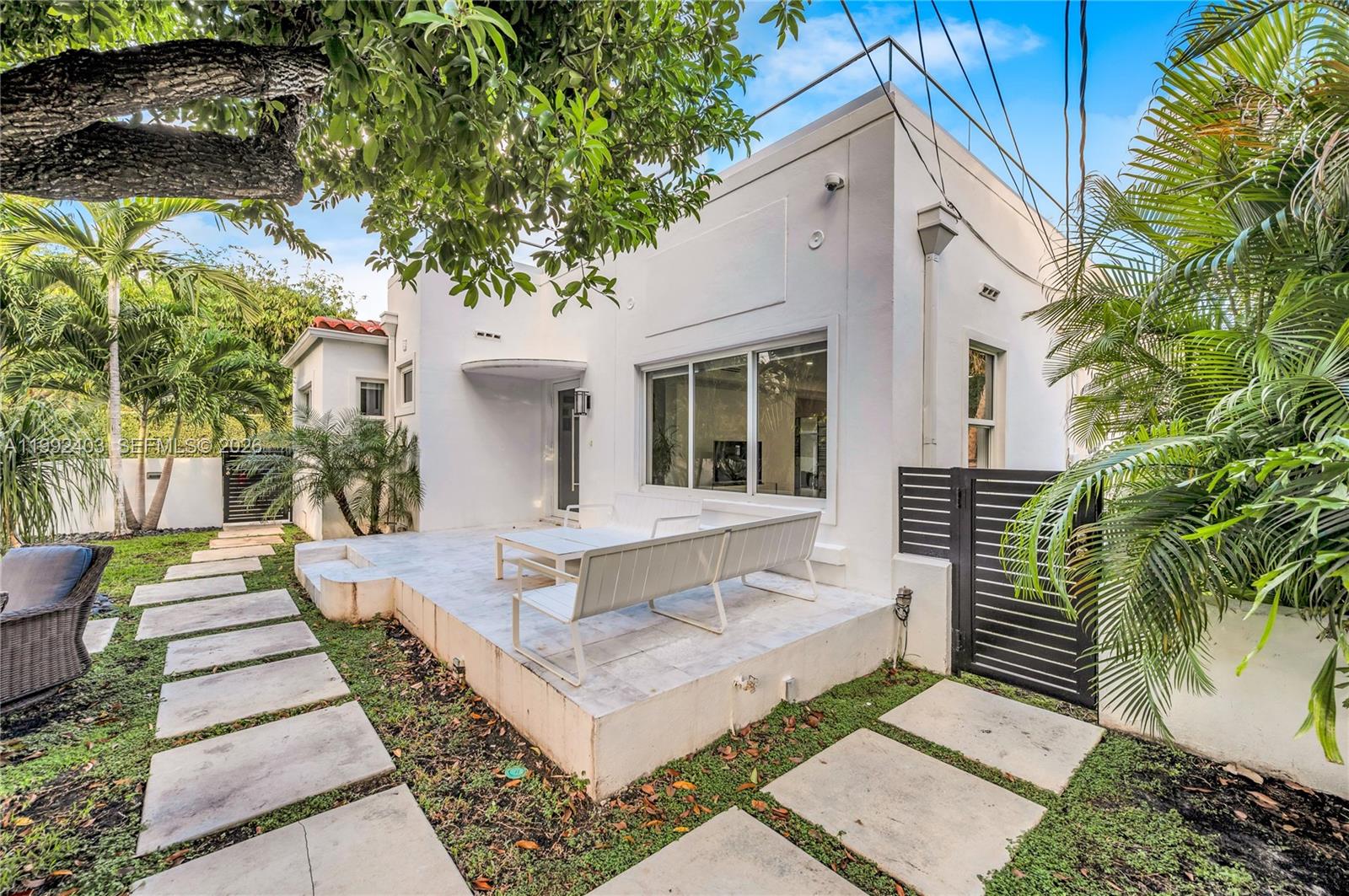 4321 Nautilus Dr Miami Beach, FL 33140