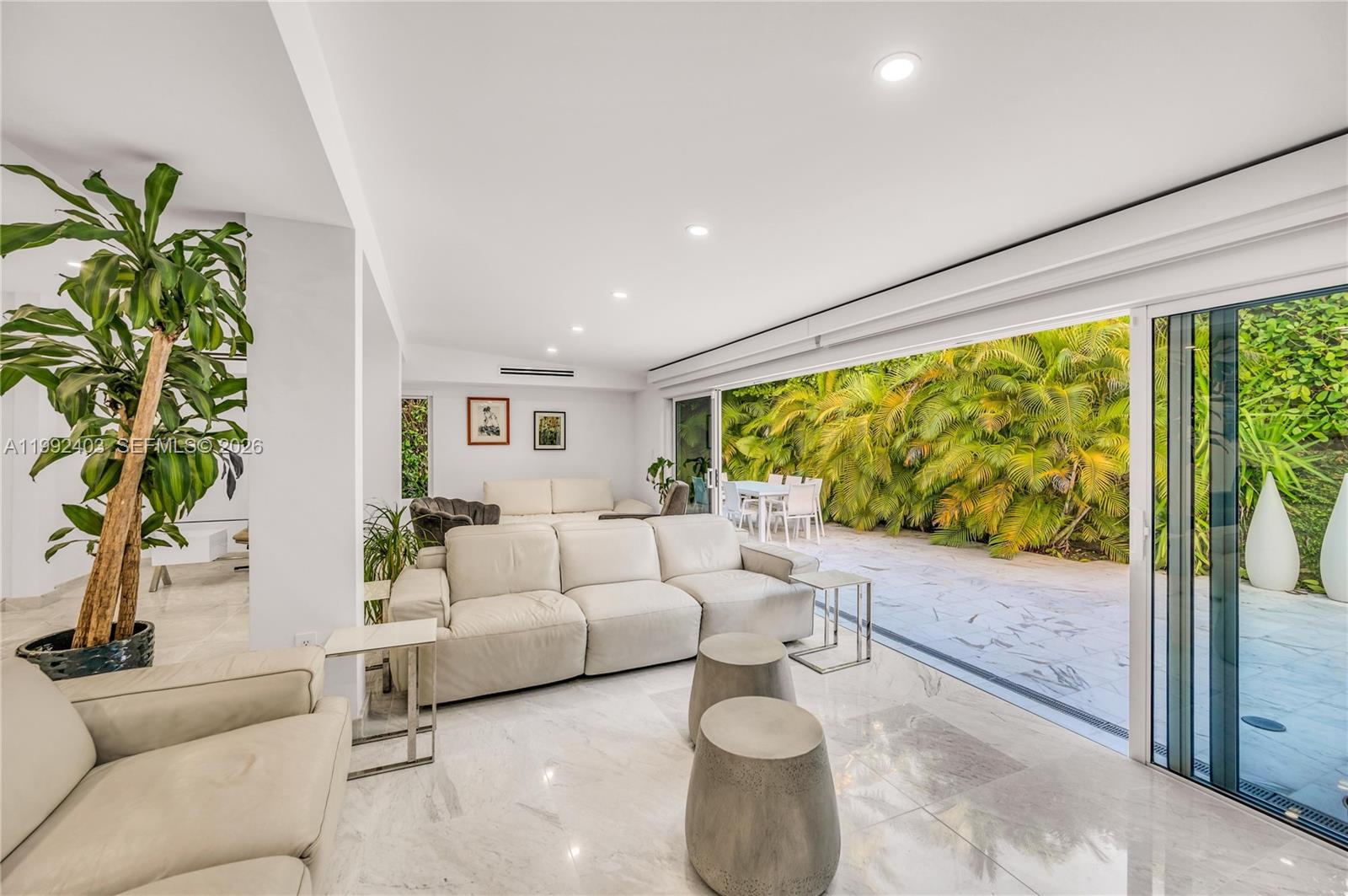 4321 Nautilus Dr Miami Beach, FL 33140