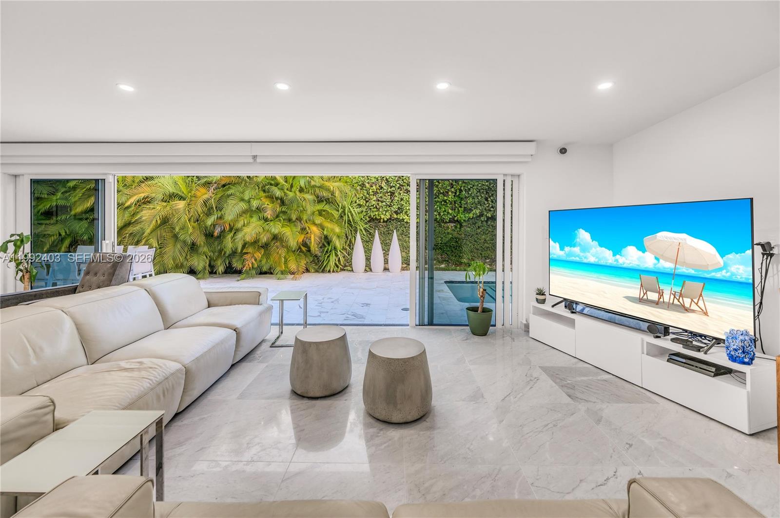 4321 Nautilus Dr Miami Beach, FL 33140