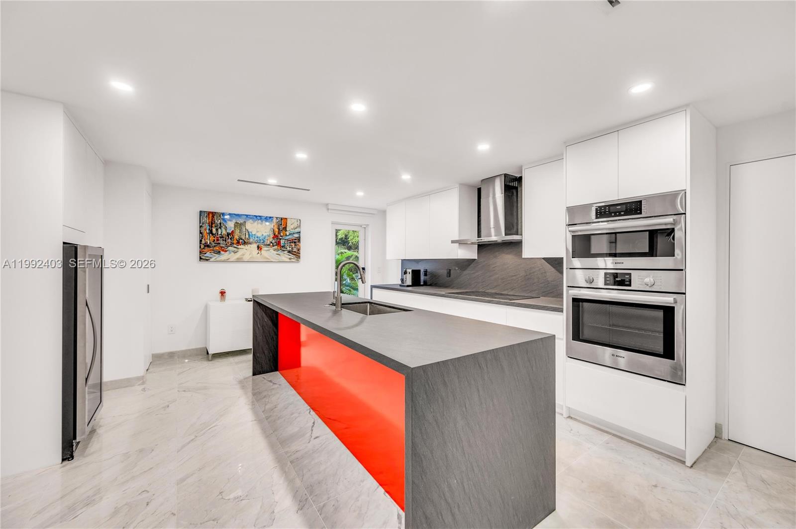 4321 Nautilus Dr Miami Beach, FL 33140