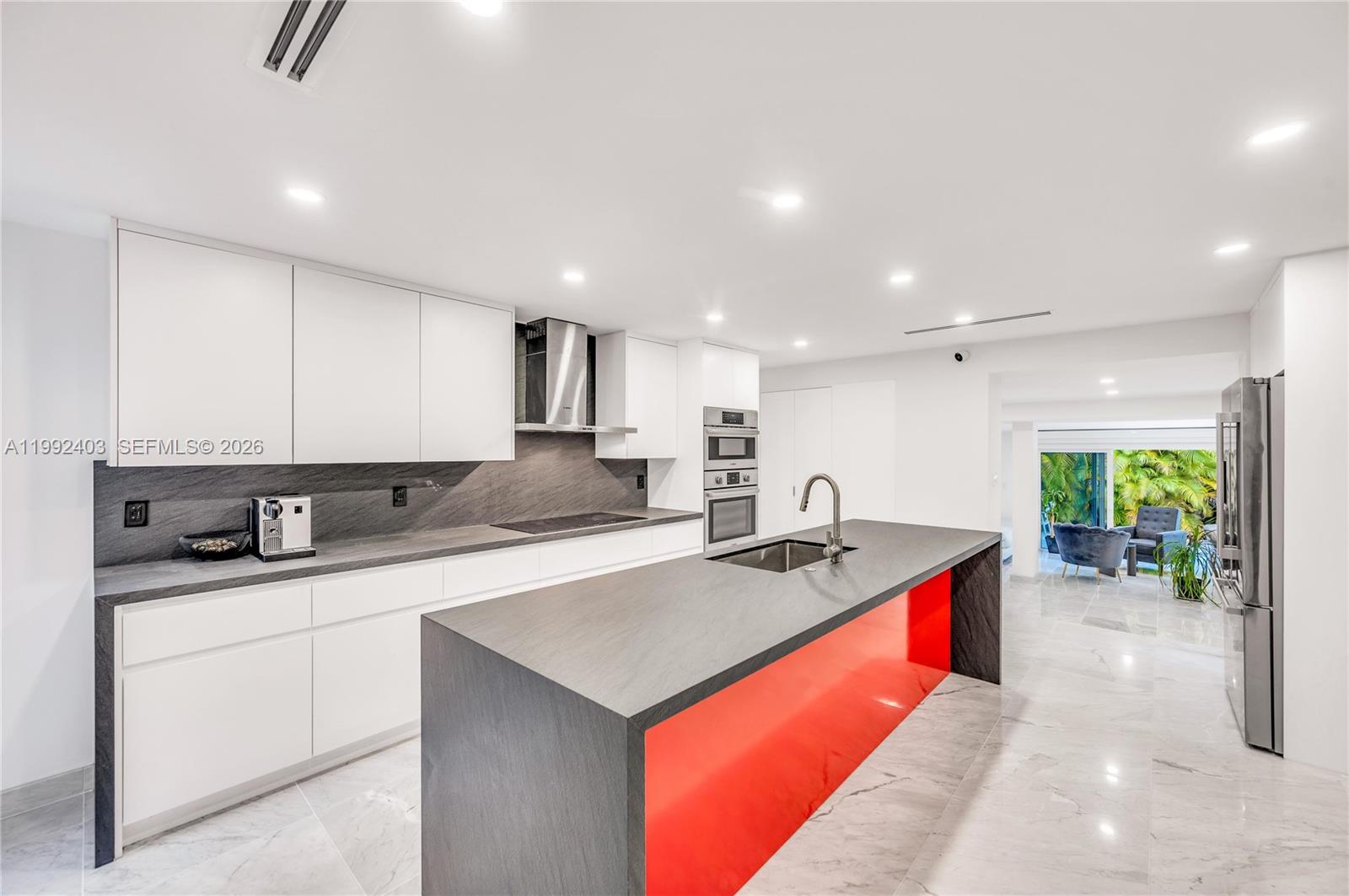 4321 Nautilus Dr Miami Beach, FL 33140