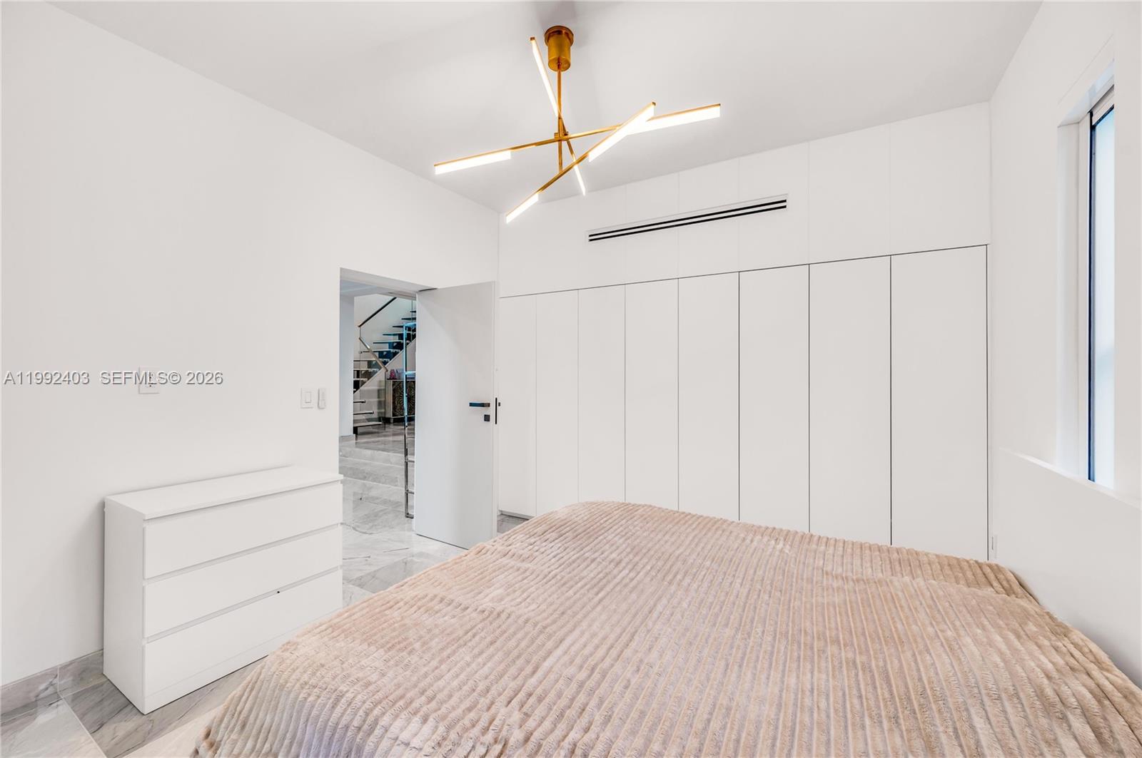 4321 Nautilus Dr Miami Beach, FL 33140