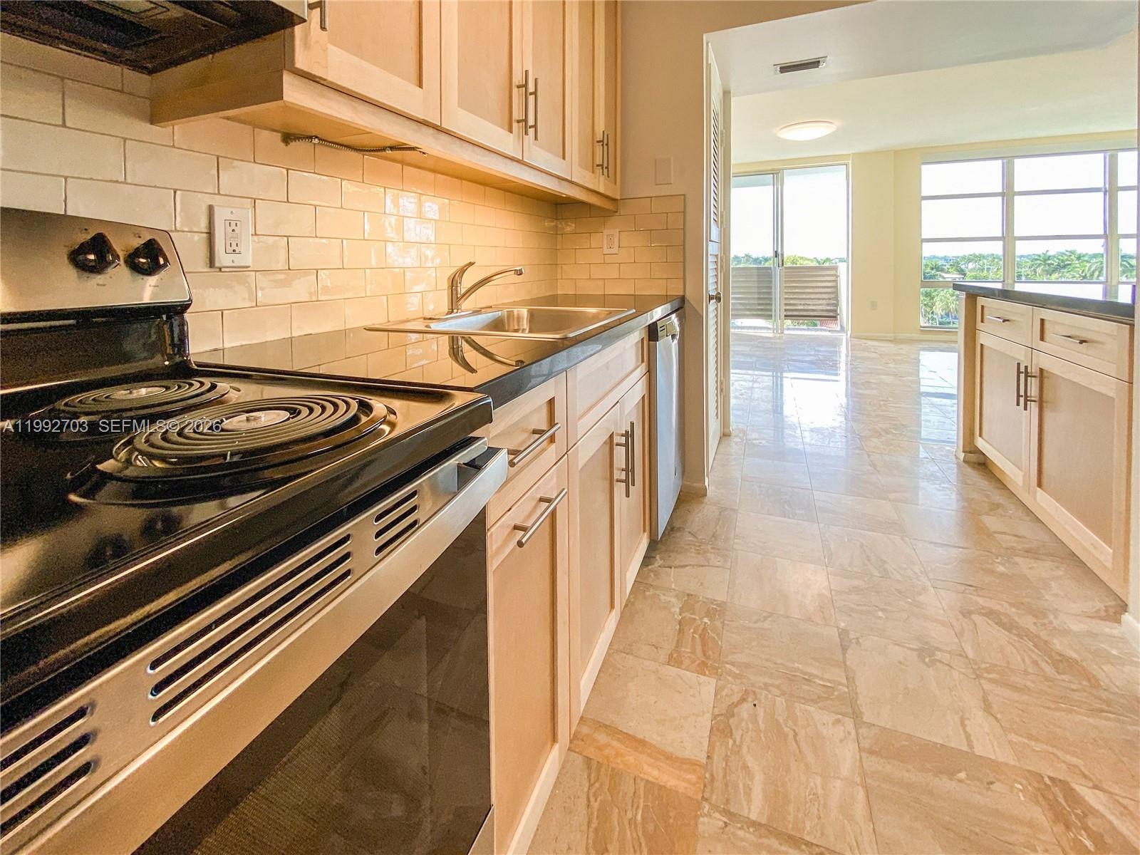 9800 W Bay Hbr Dr #602 Bay Harbor Islands, FL 33154