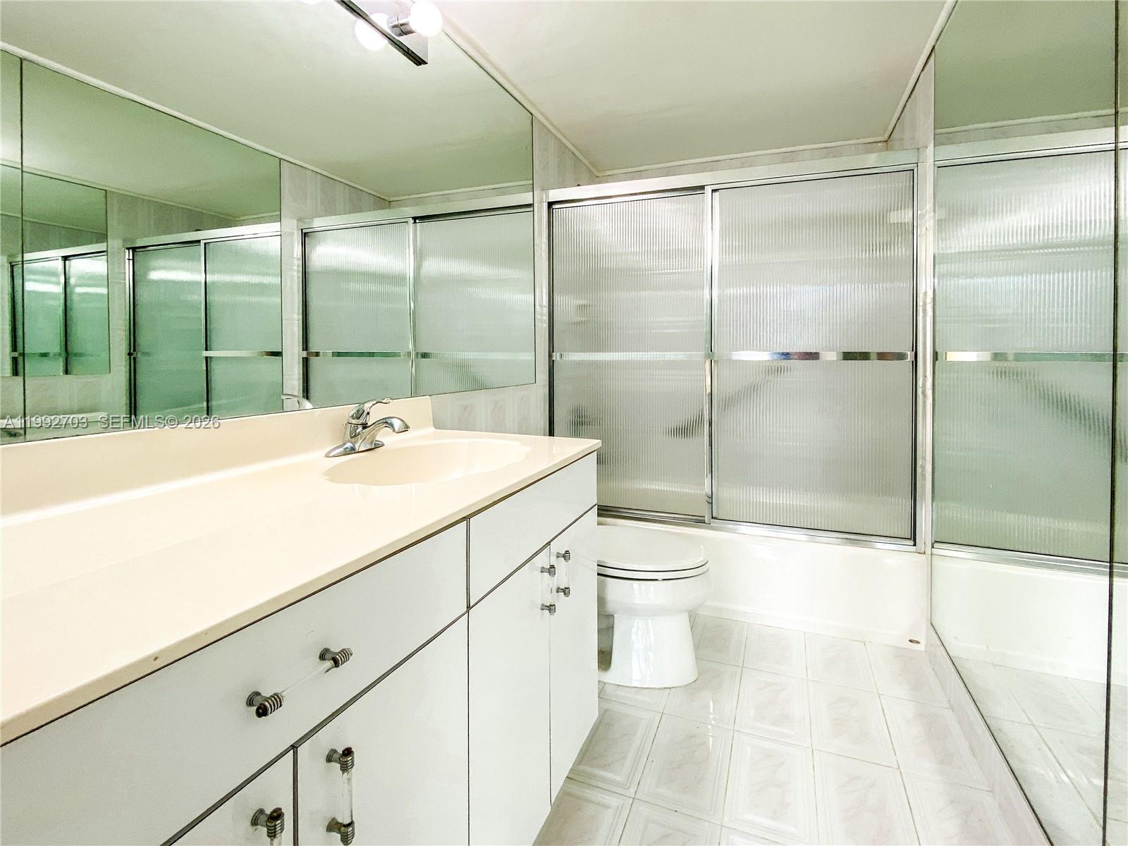 9800 W Bay Hbr Dr #602 Bay Harbor Islands, FL 33154