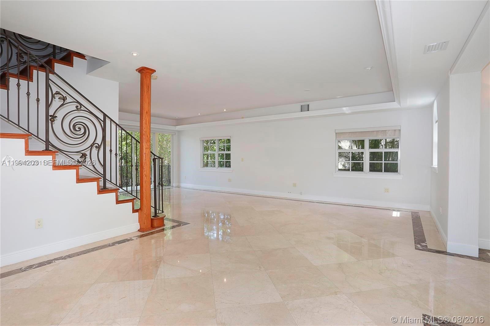 592 Fernwood Rd #B Key Biscayne, FL 33149