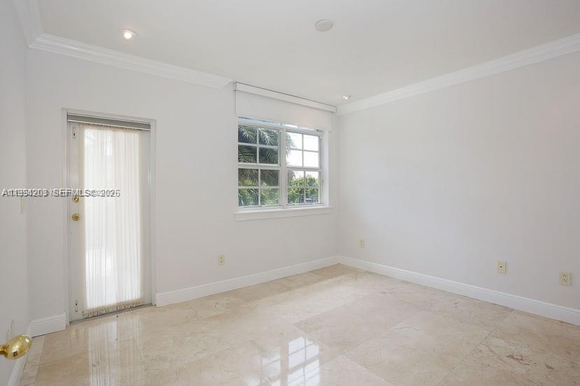 592 Fernwood Rd #B Key Biscayne, FL 33149