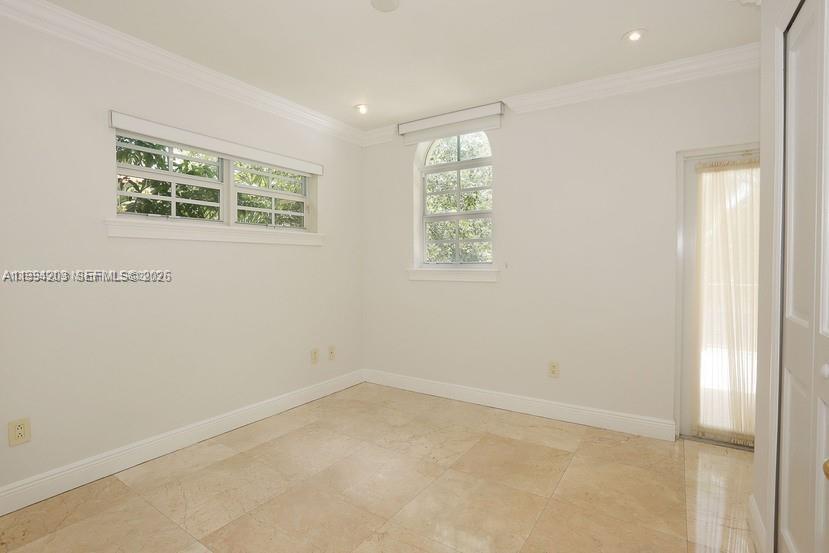 592 Fernwood Rd #B Key Biscayne, FL 33149