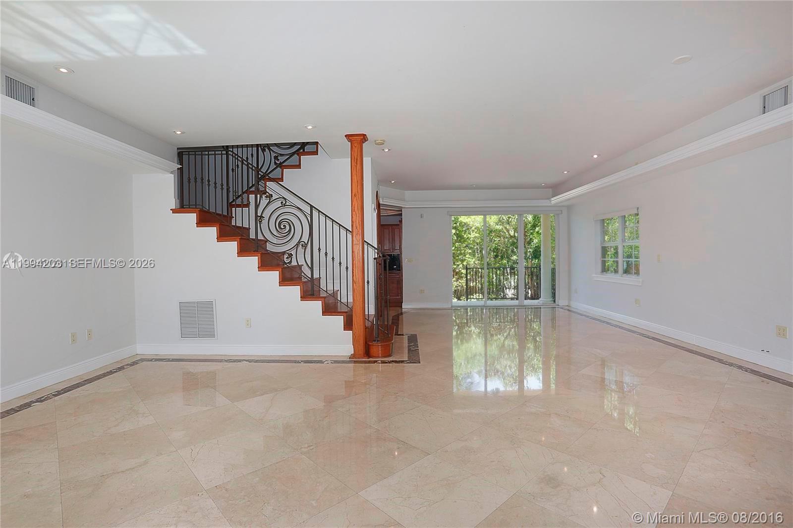 592 Fernwood Rd #B Key Biscayne, FL 33149