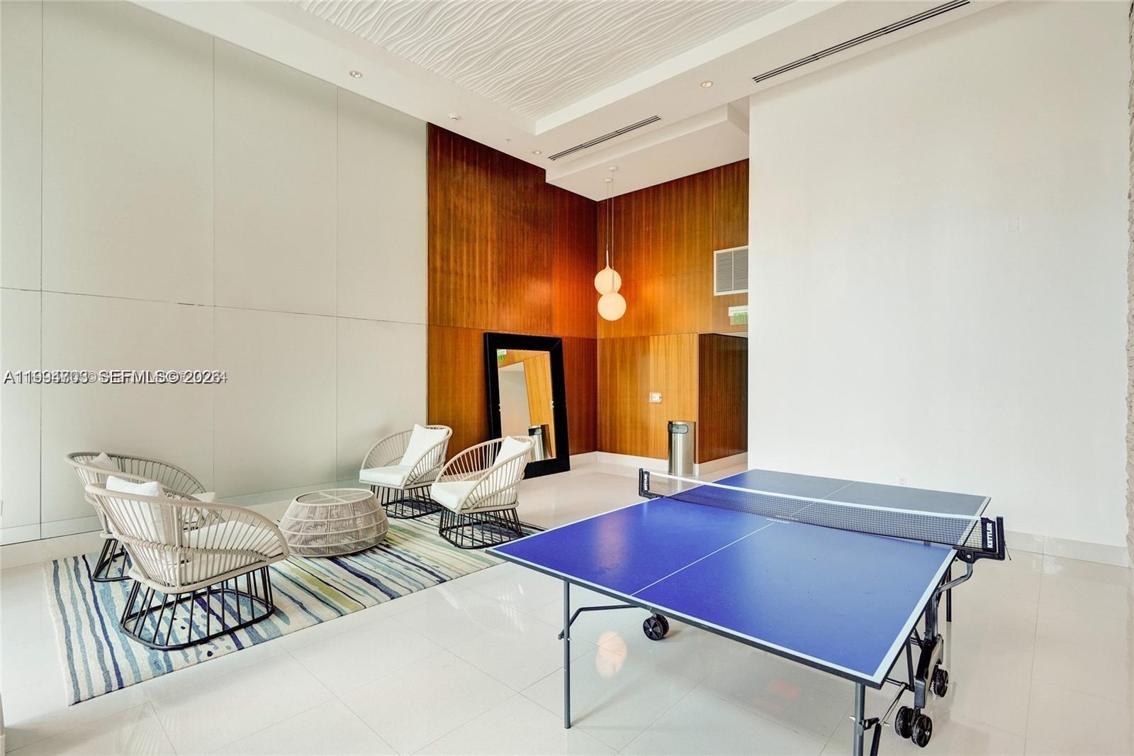 41 SE 5th St #1306 Miami, FL 33131