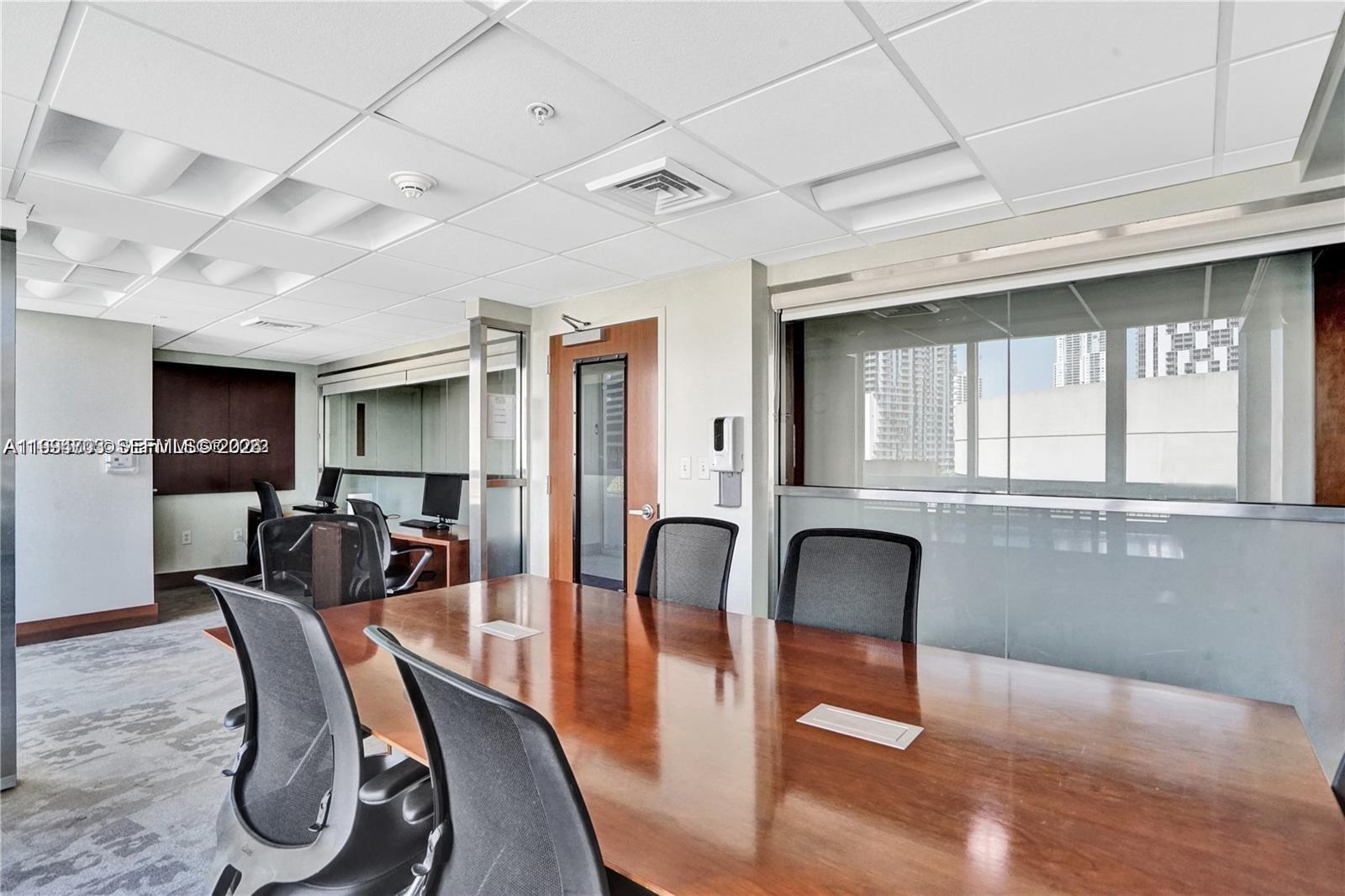 41 SE 5th St #1306 Miami, FL 33131