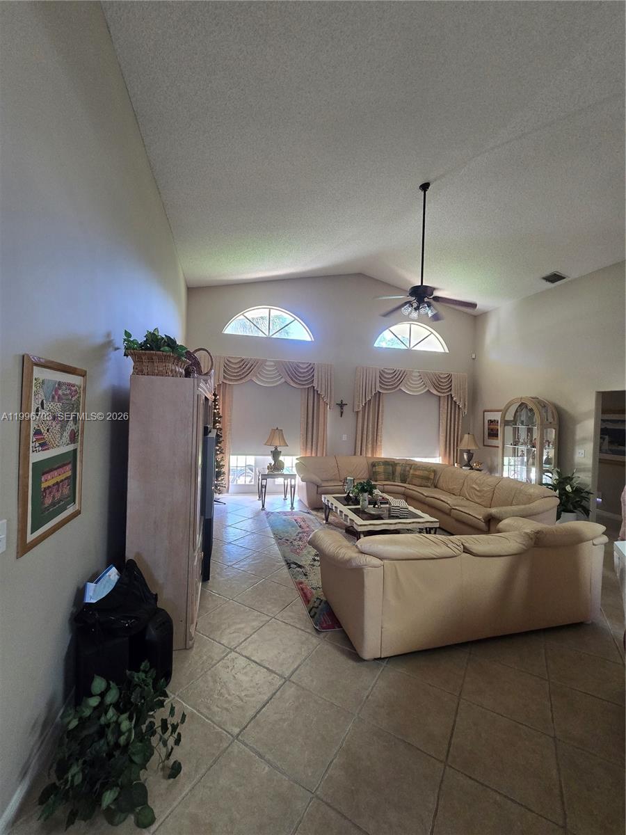 Undisclosed Address Pembroke Pines, FL 33029