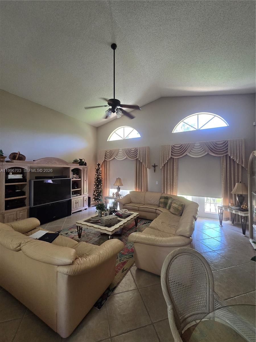 Undisclosed Address Pembroke Pines, FL 33029