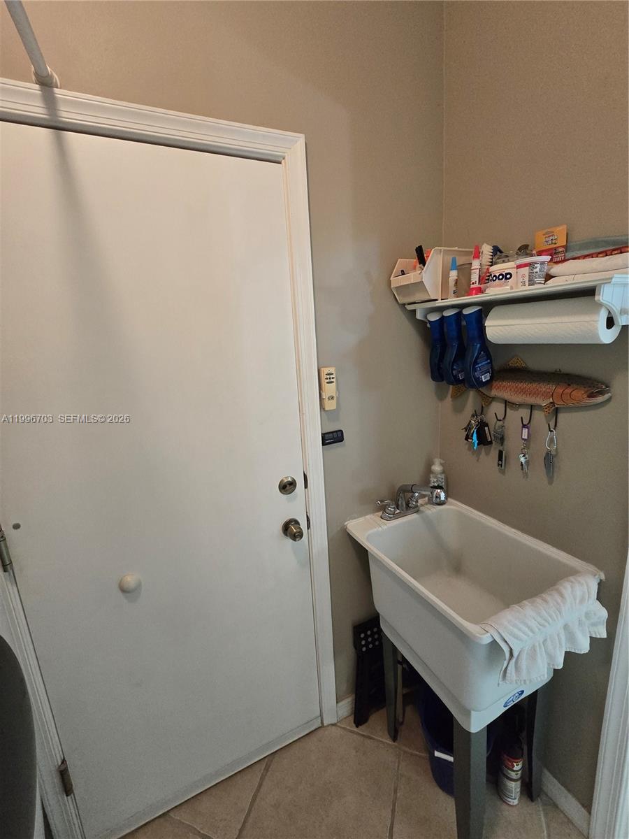 Undisclosed Address Pembroke Pines, FL 33029