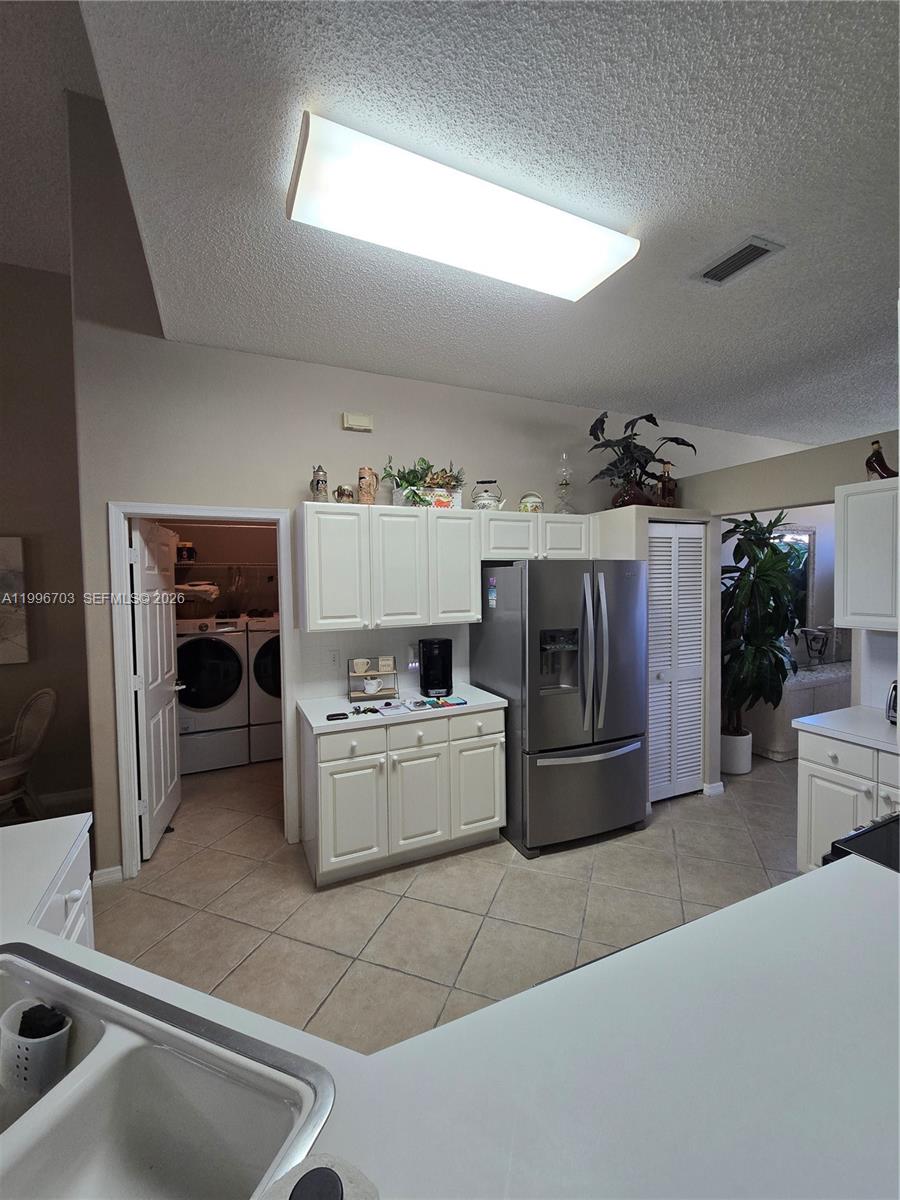 Undisclosed Address Pembroke Pines, FL 33029