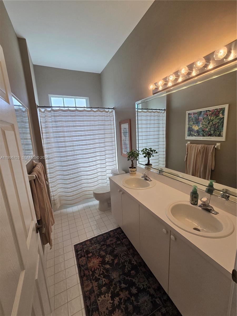 Undisclosed Address Pembroke Pines, FL 33029