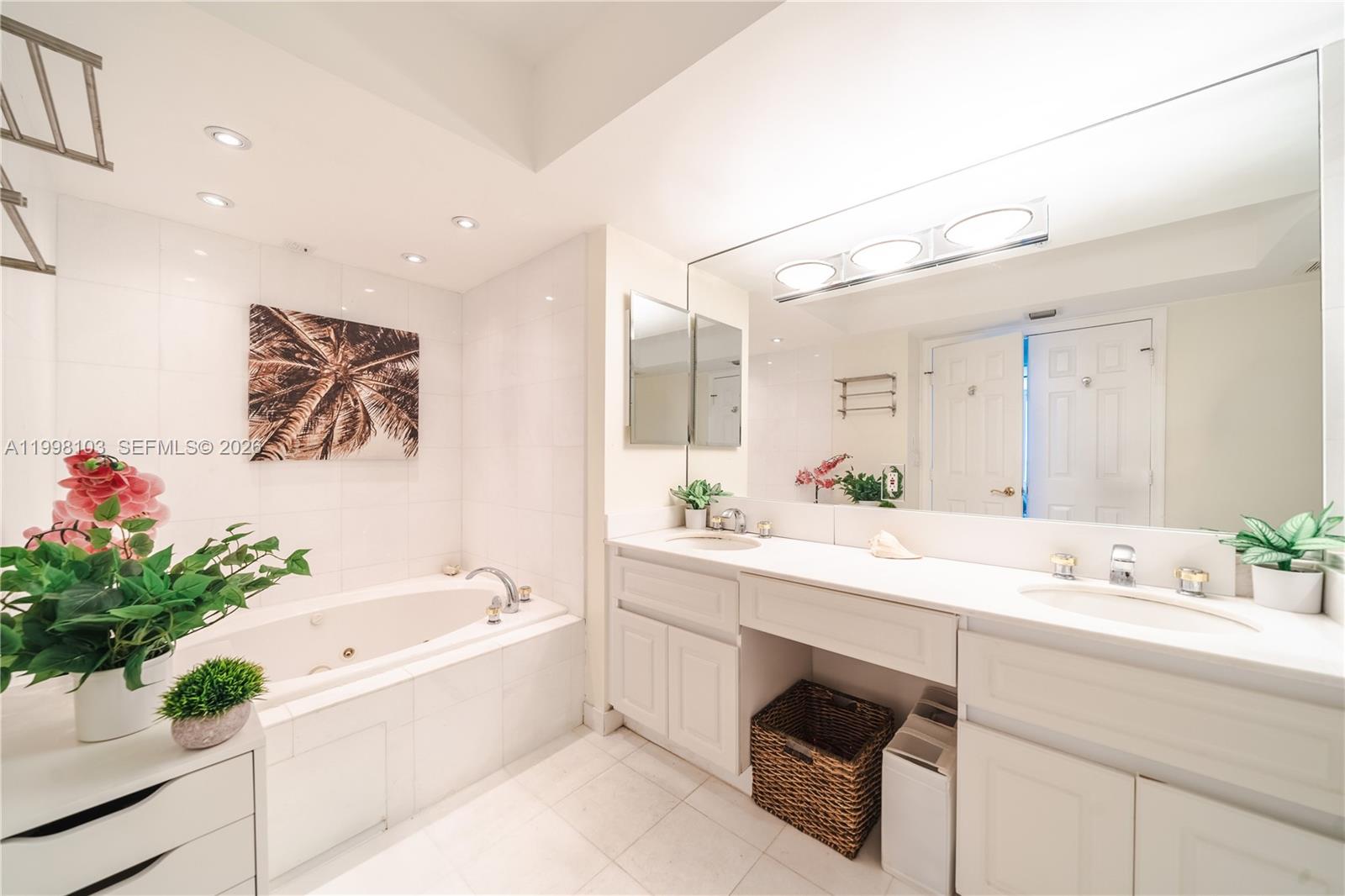 image La Gorce Palace Condo18