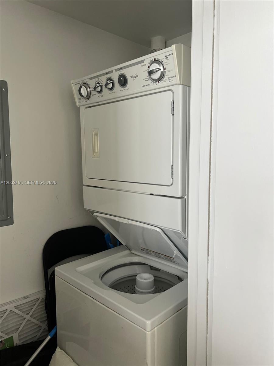 image Icon Brickell I6