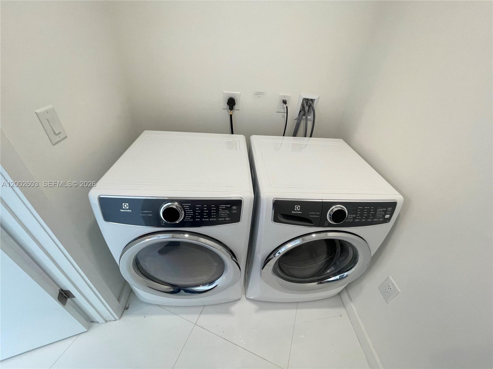 851 NE 1st Ave #3103 Miami, FL 33132