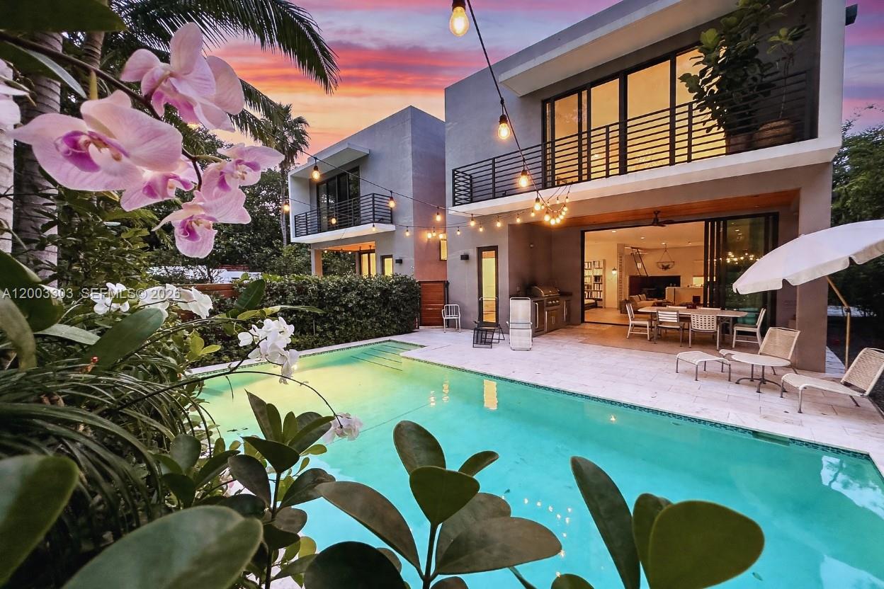 2955 Shipping Ave #2955