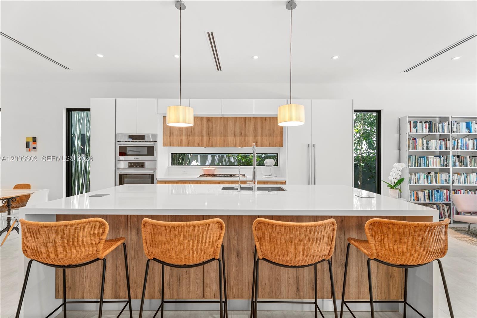 2955 Shipping Ave #2955 Miami, FL 33133