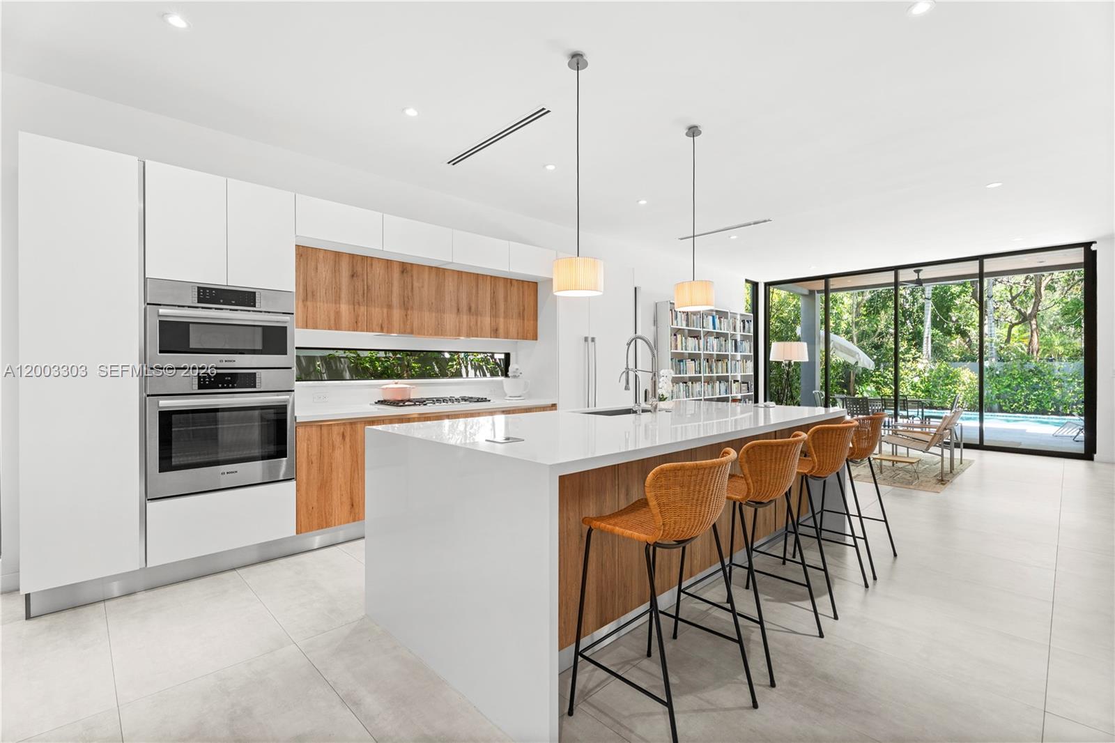 2955 Shipping Ave #2955 Miami, FL 33133