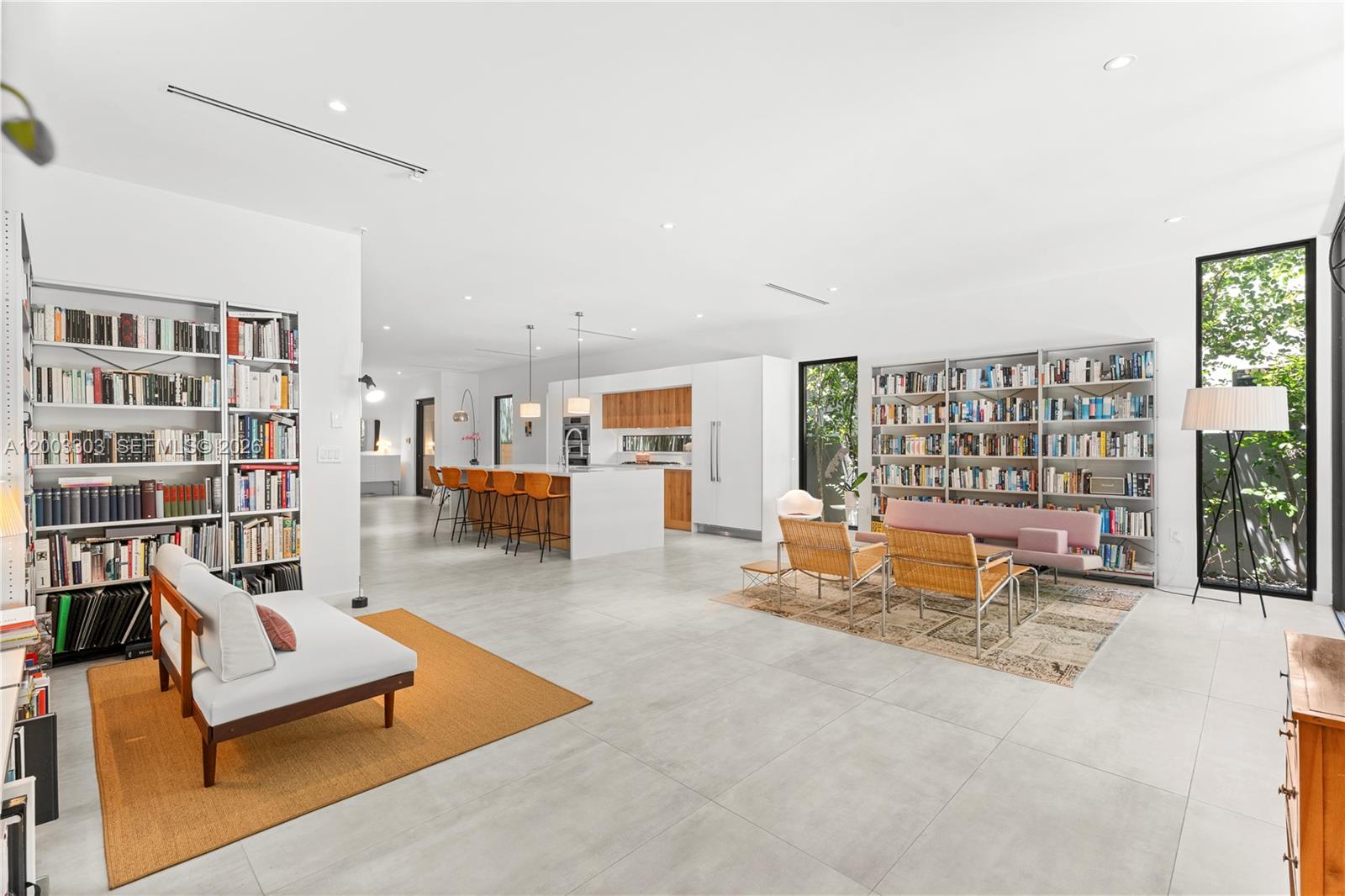 2955 Shipping Ave #2955 Miami, FL 33133