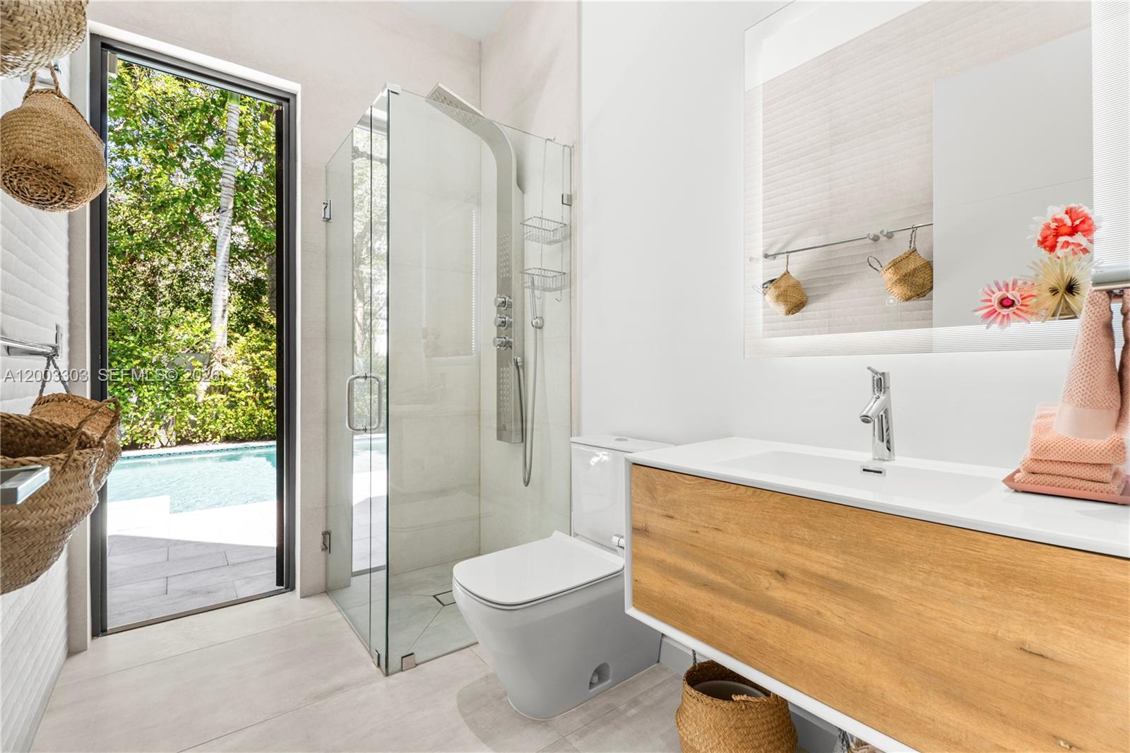 2955 Shipping Ave #2955 Miami, FL 33133