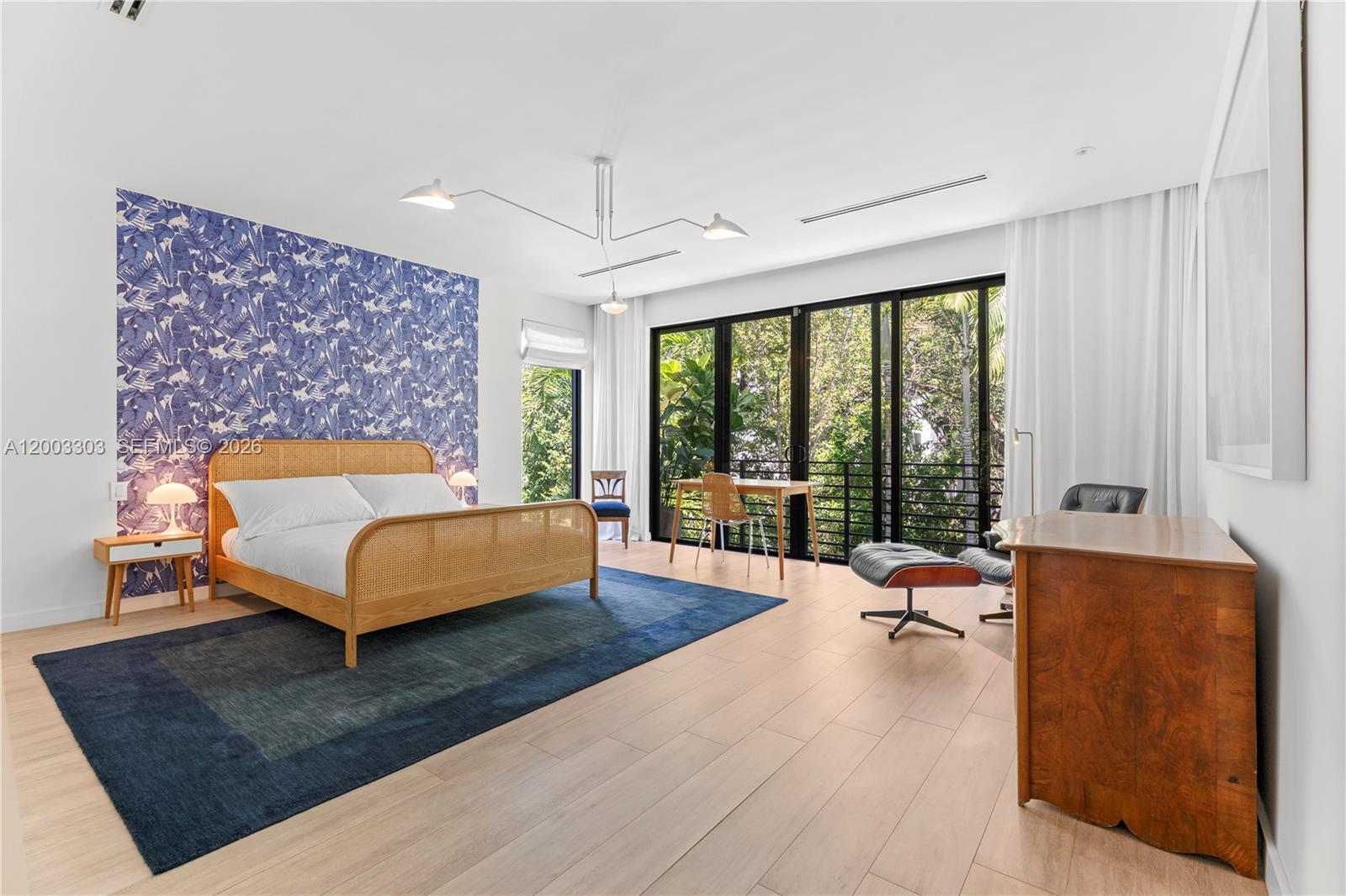 2955 Shipping Ave #2955 Miami, FL 33133