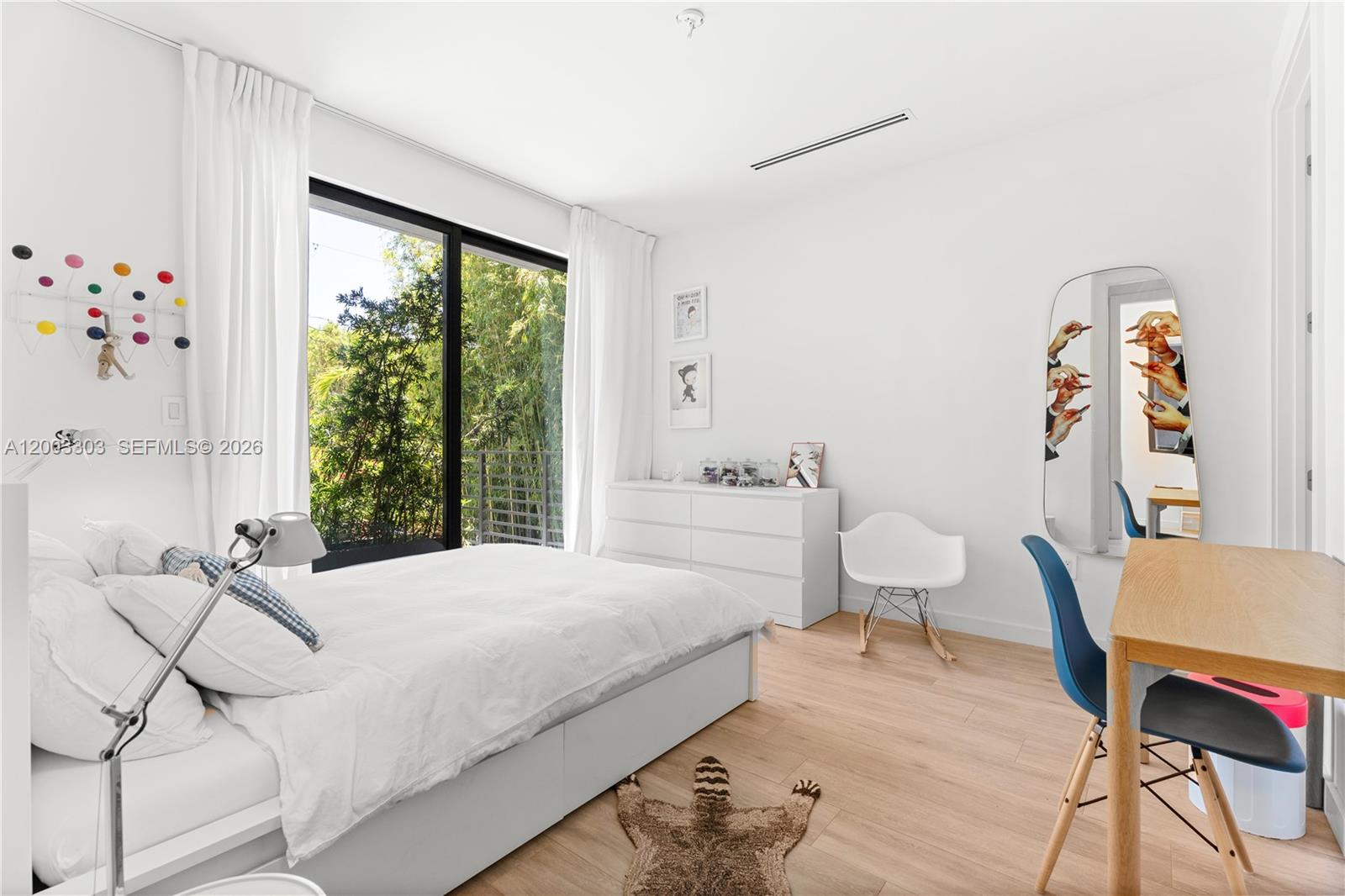 2955 Shipping Ave #2955 Miami, FL 33133