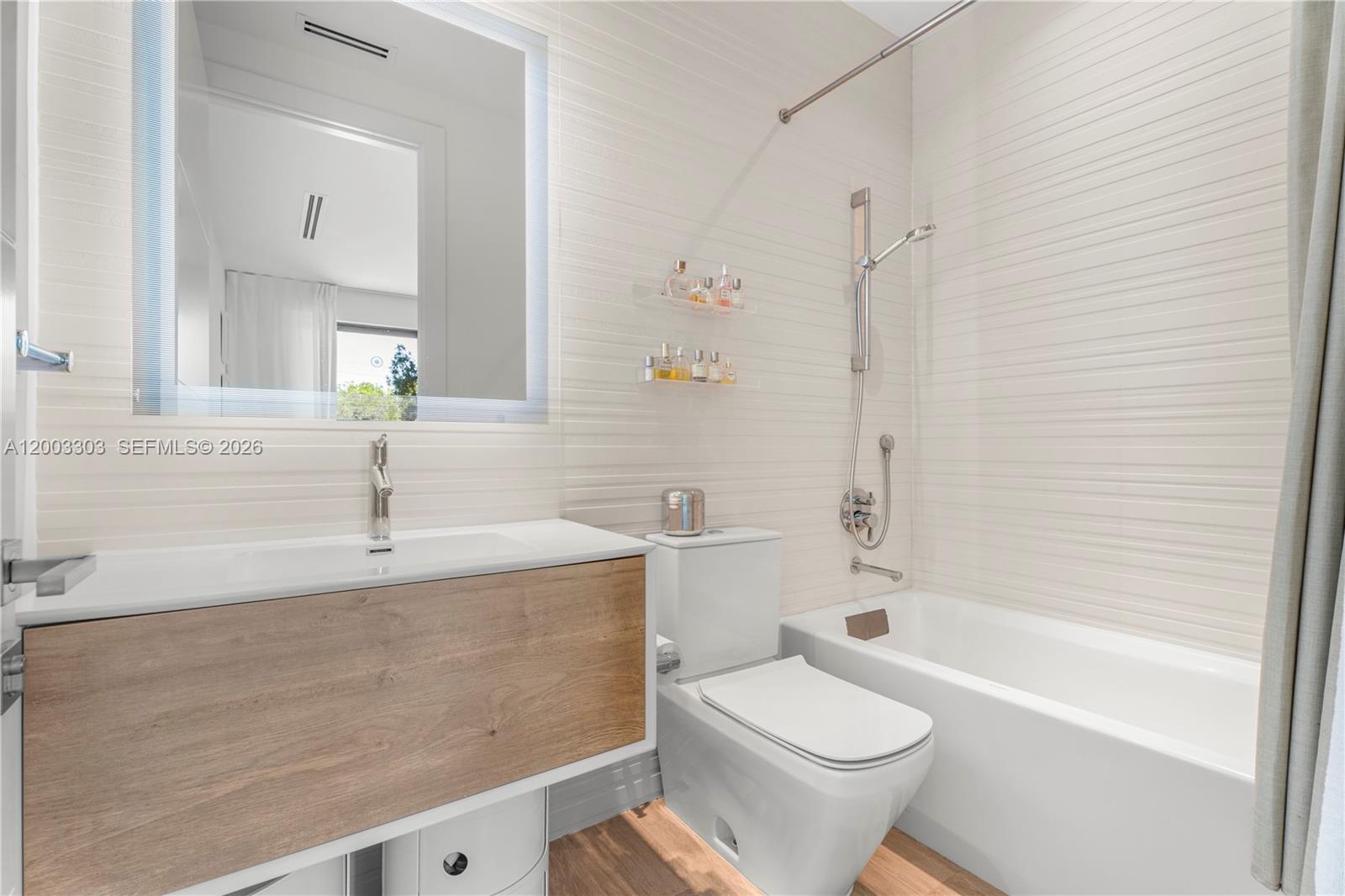 2955 Shipping Ave #2955 Miami, FL 33133