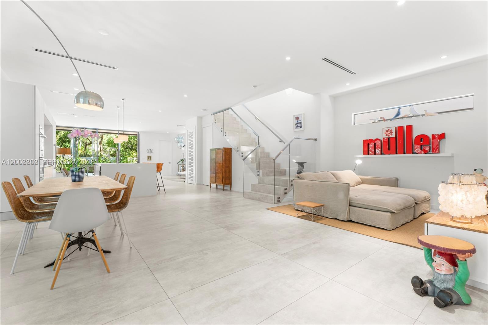 2955 Shipping Ave #2955 Miami, FL 33133