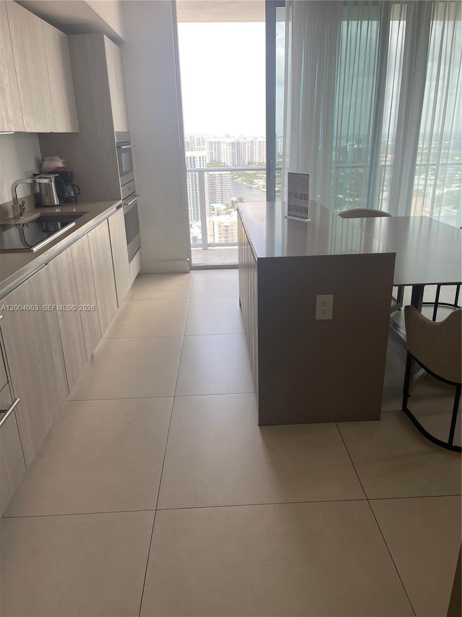 4111 S Ocean Dr #3411 Hollywood, FL 33019