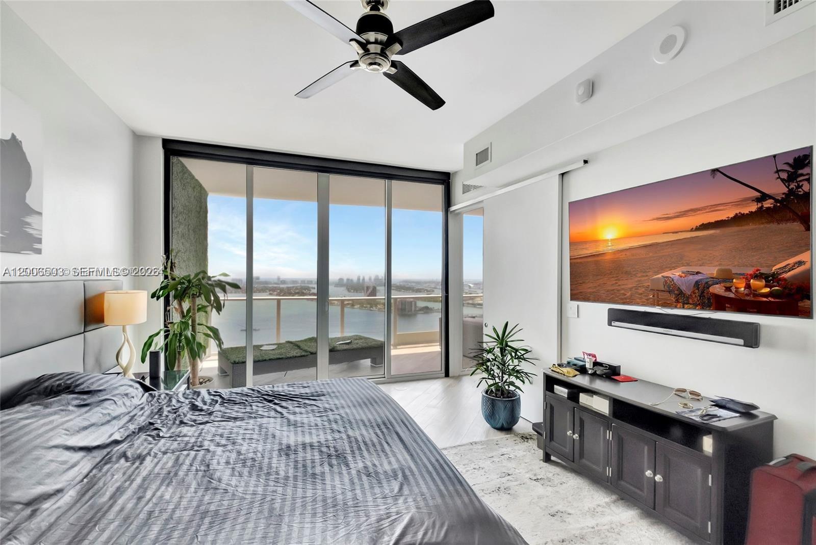image Paramount Bay11