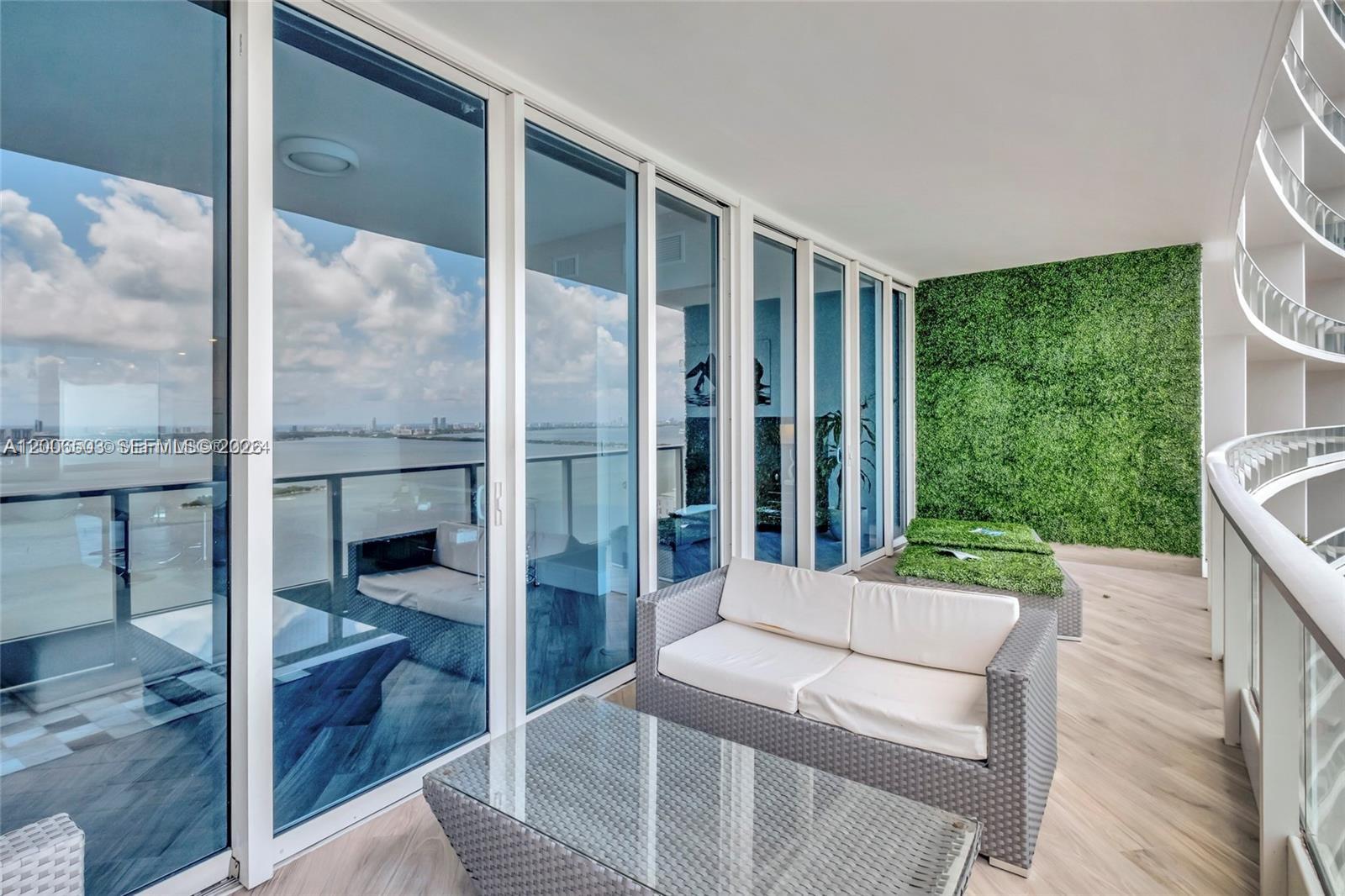 image Paramount Bay19
